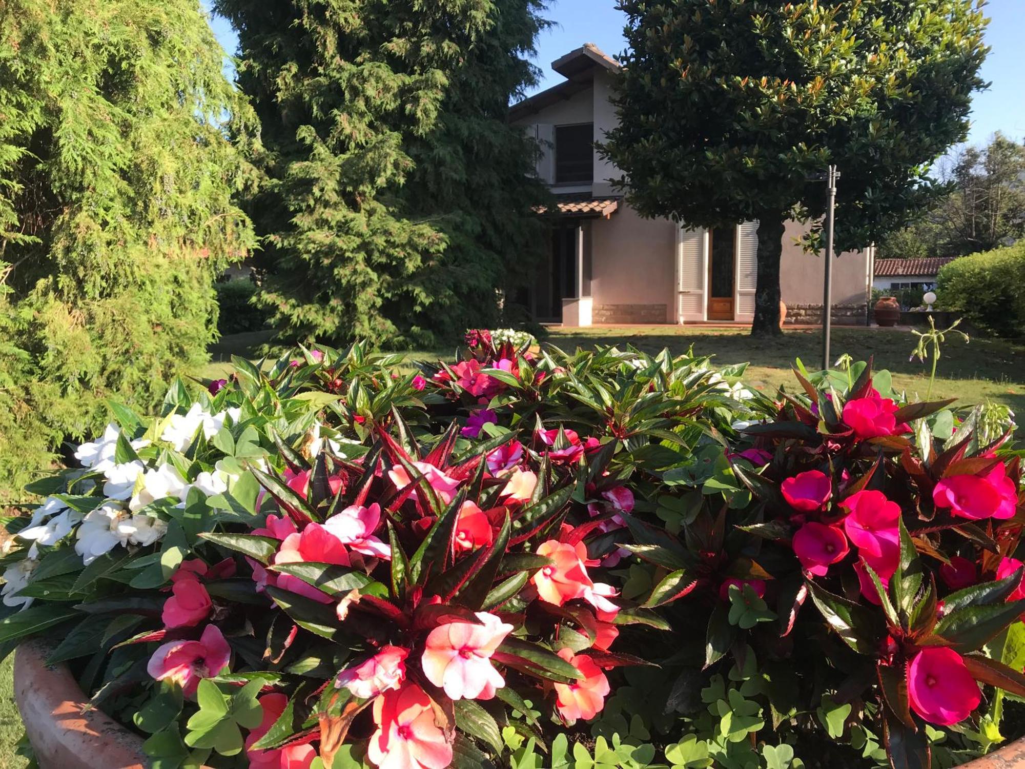 Appartamento Lussuoso 2 In Villa Riccardo Barga Exterior photo